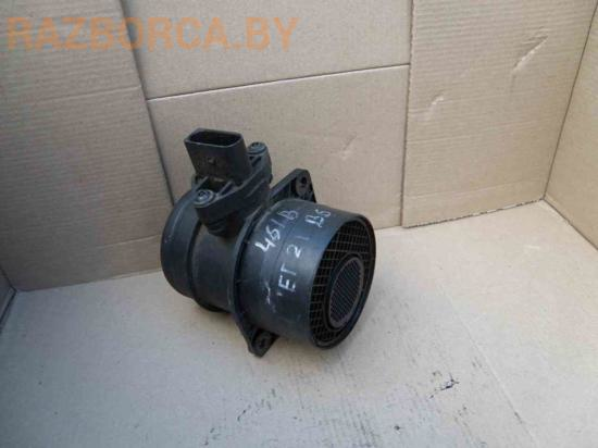 Расходомер воздуха Volkswagen Passat B6 Расходомер воздуха Volkswagen Passat B6