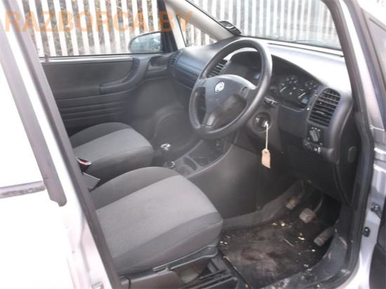 Автомобиль Opel Zafira A
