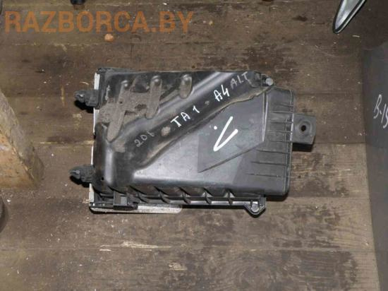Корпус воздушного фильтра Volkswagen Passat B5 Корпус воздушного фильтра Volkswagen Passat B5