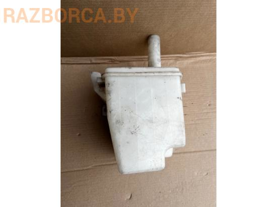 Бачок омывателя Nissan Primera P11 Бачок омывателя Nissan Primera P11