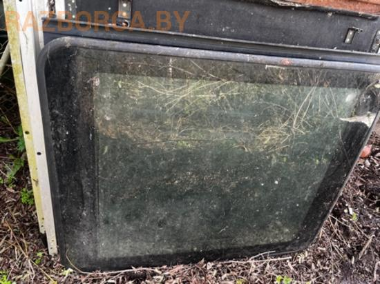 Стекло люка Nissan X-Trail (T30) Стекло люка Nissan X-Trail (T30)