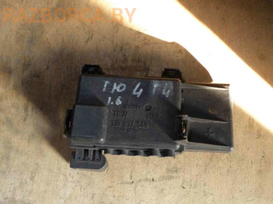 Блок предохранителей Volkswagen Golf 4