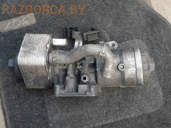 Кронштейн масляного фильтра Volkswagen Passat B6