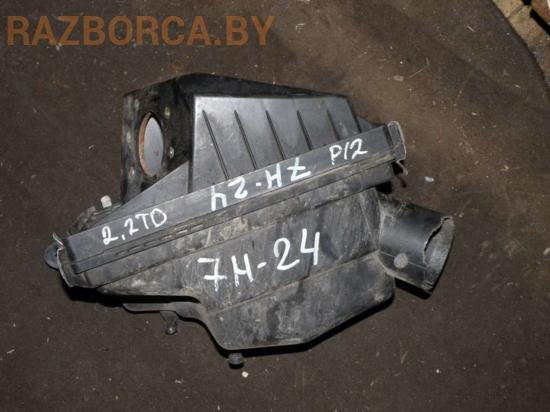 Корпус воздушного фильтра Nissan Primera P12