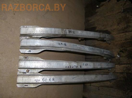 Усилитель бампера перед Nissan Primera P12