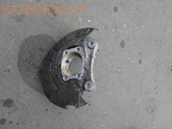 Поворотный кулак R Volkswagen Passat B6