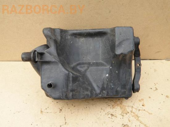 Корпус воздушного фильтра Opel Zafira A