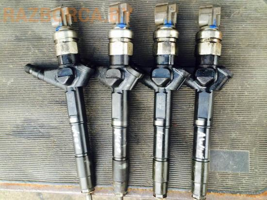 Форсунка Nissan Primera P12 Форсунка Nissan Primera P12