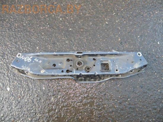 Планка под капот Opel Astra H Планка под капот Opel Astra H