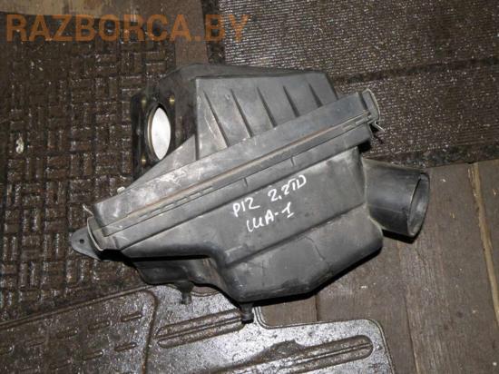 Корпус воздушного фильтра Nissan Primera P12 Корпус воздушного фильтра Nissan Primera P12