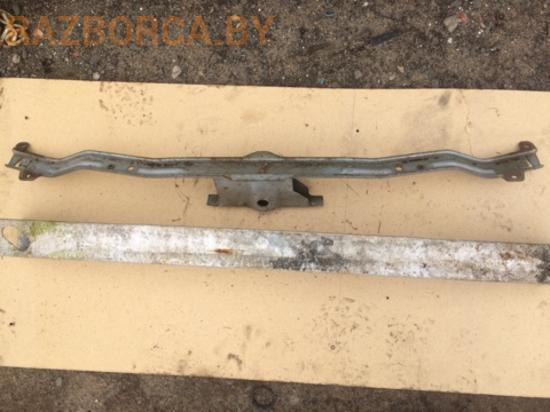 Усилитель бампера перед Nissan Primera P12